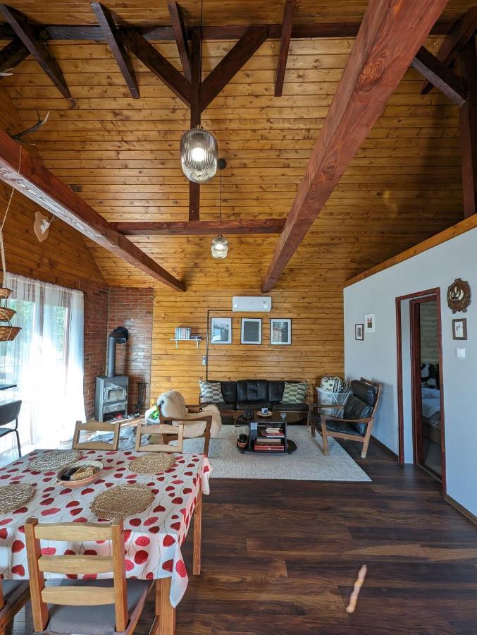 Cabana Nyiko Cu Ciubar Lupeni  Buitenkant foto