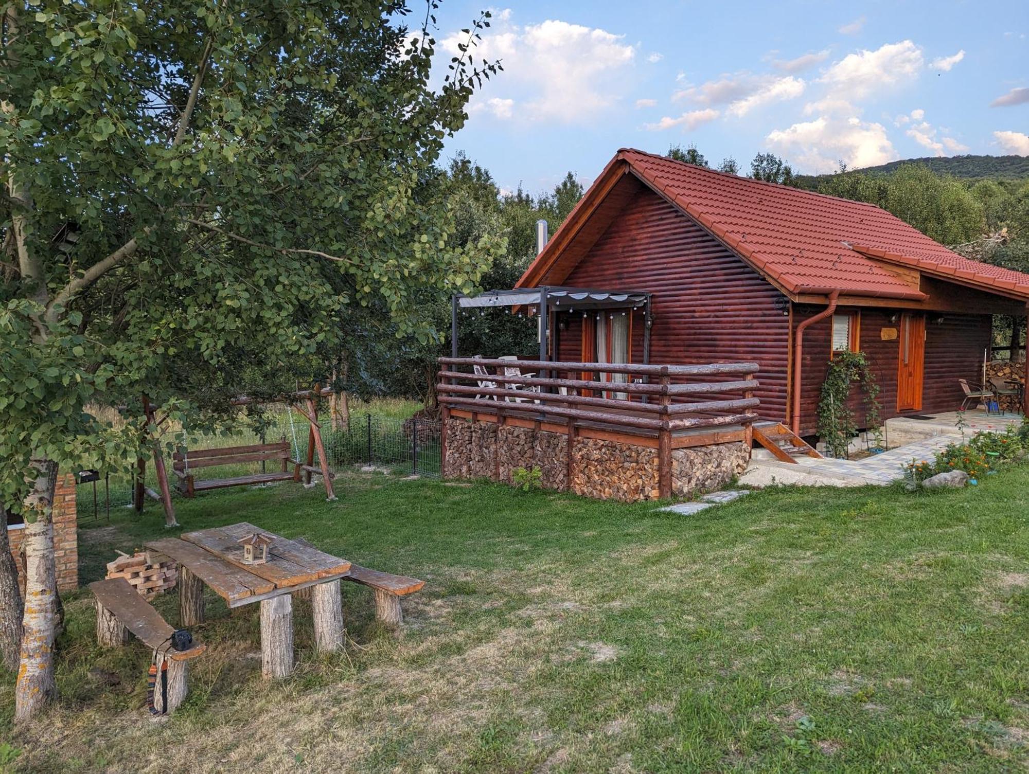 Cabana Nyiko Cu Ciubar Lupeni  Buitenkant foto
